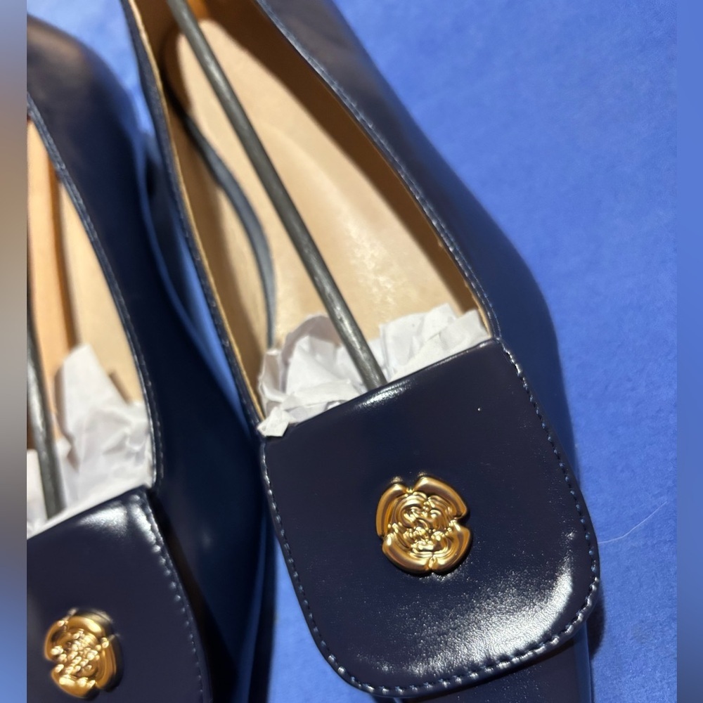 NWT Chicmyth Navy Ballet Flats – Gold Rose Emblem – Size 39 - Picture 2 of 7